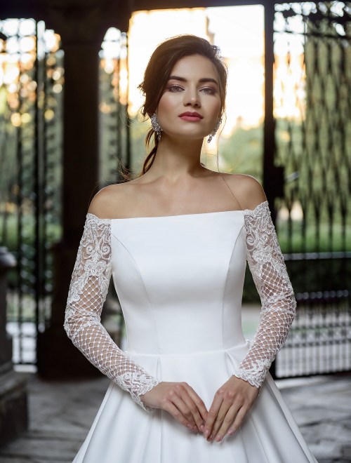 https://elisebride.ro/images/stories/virtuemart/product/VWD_SN_27       (2).jpg